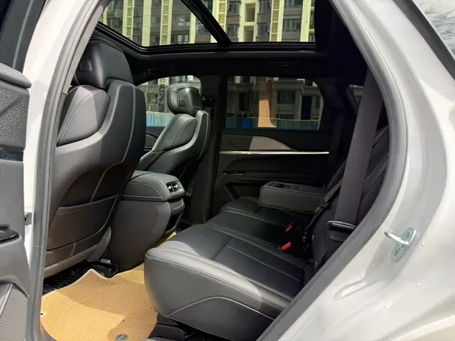Cadillac XT5 — Фото автомобиля 9