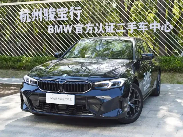 Фотография автомобиля — BMW 3 Series