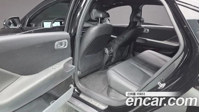 Hyundai Ioniq 6 — Фото автомобиля 18