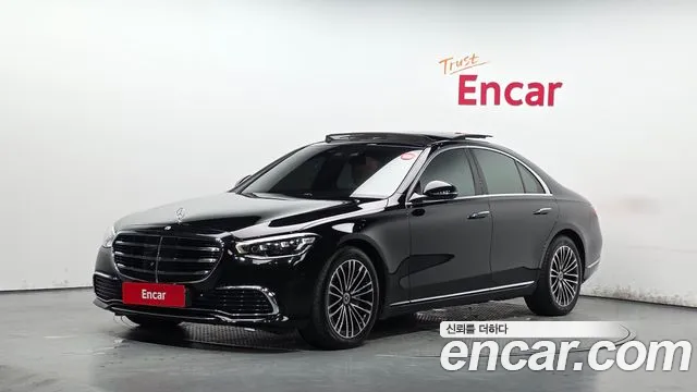 Фотография автомобиля — Mercedes-Benz S-Class