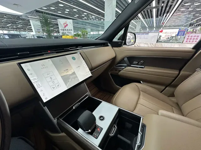 Land Rover Range Rover — Фото автомобиля 5