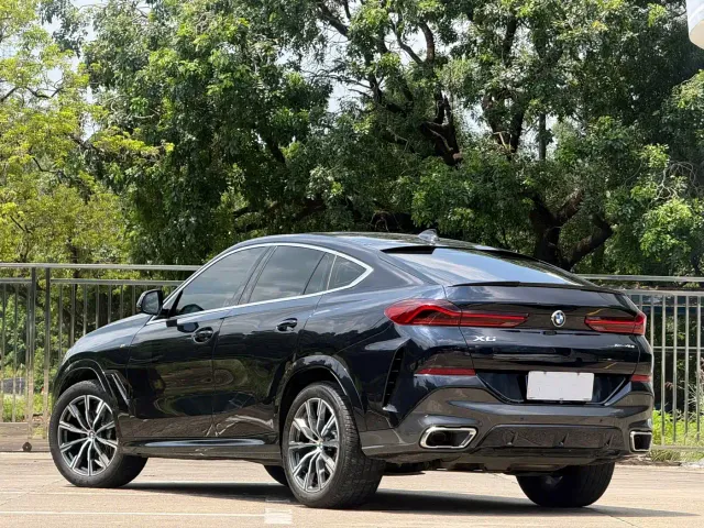 BMW X6 — Фото автомобиля 13