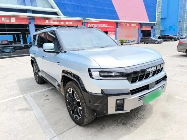 BYD FangChengBao Leopard 8 — Фото автомобиля 3