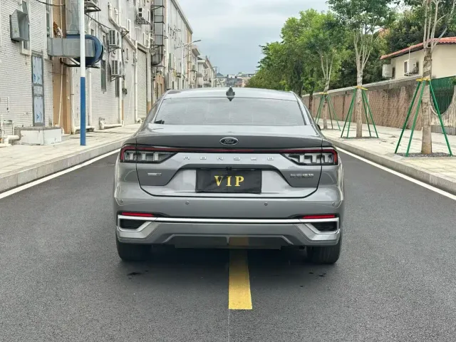 Ford Mondeo — Фото автомобиля 5