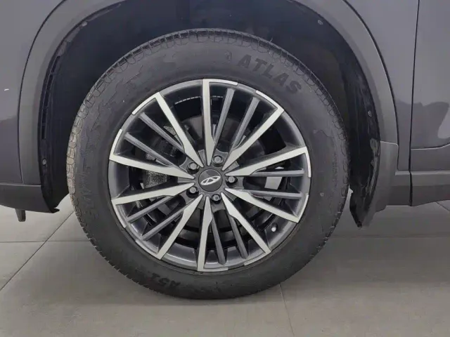 Chery Tiggo 8 — Фото автомобиля 17