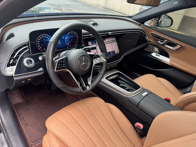 Mercedes-Benz E-Class — Фото автомобиля 5