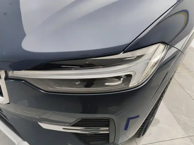 Volvo XC60 — Фото автомобиля 5