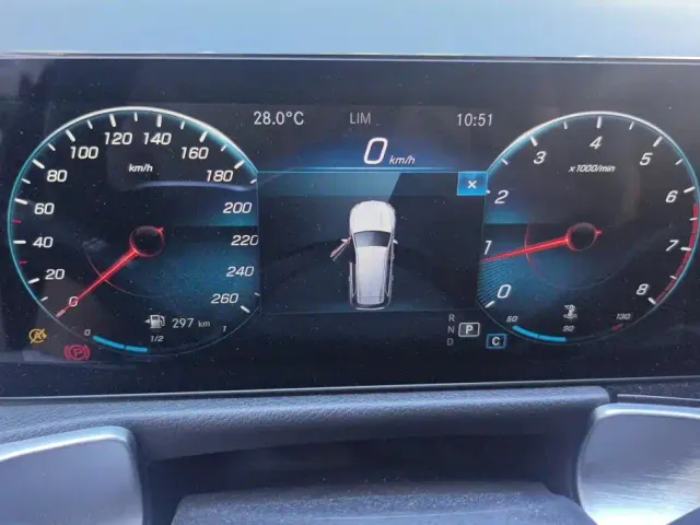 Mercedes-Benz GLB-Class — Фото автомобиля 14