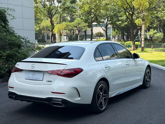 Mercedes-Benz C-Class — Фото автомобиля 4