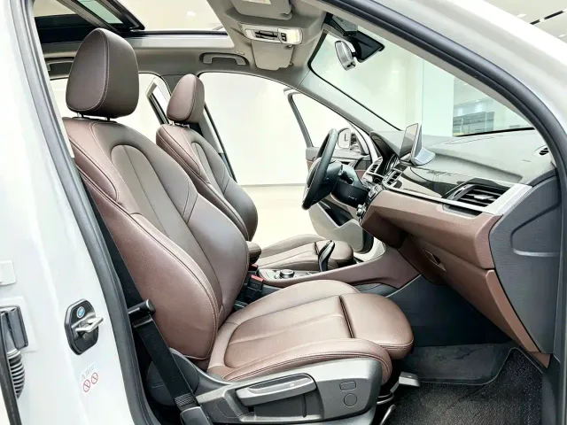 BMW BMW X1 2022 sDrive20Li Premium — Фото автомобиля 9