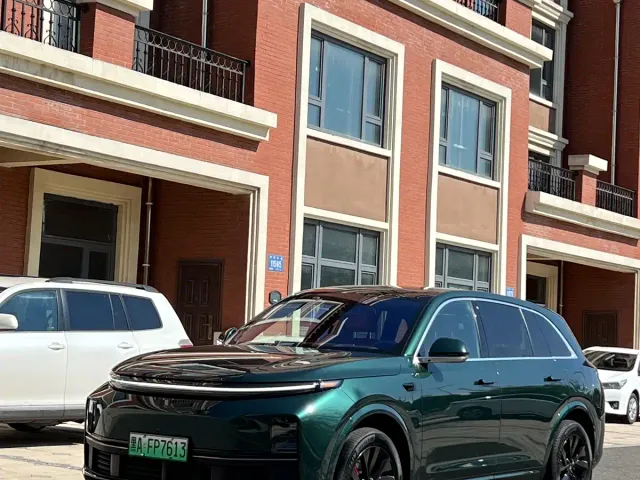 Фотография автомобиля — Li Auto L7