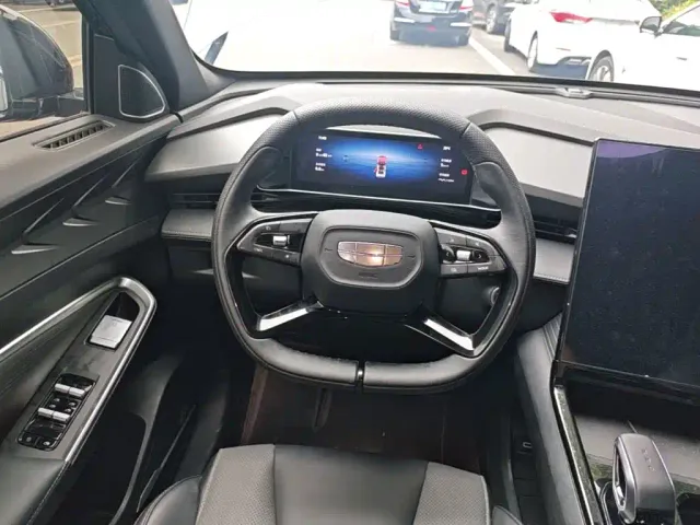 Geely Boyue — Фото автомобиля 10