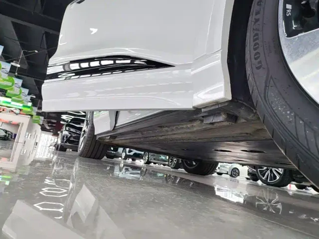 Audi Q6L e-tron — Фото автомобиля 20