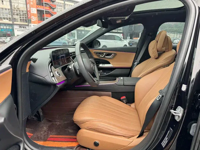 Mercedes-Benz E-Class — Фото автомобиля 7