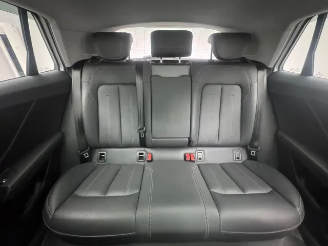 Audi Q2L — Фото автомобиля 12