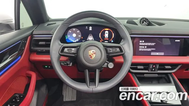 Porsche Macan — Фото автомобиля 12