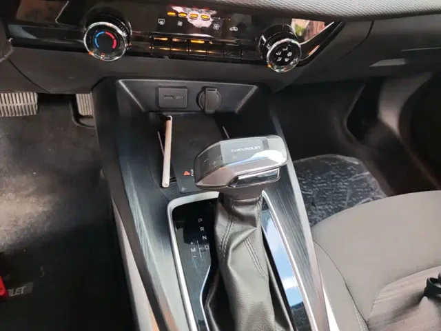 Chevrolet Monza — Фото автомобиля 13