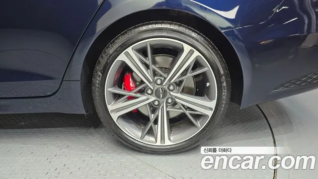 Genesis G70 Новый G70 Бензин 2.5T 2WD — Фото автомобиля 7