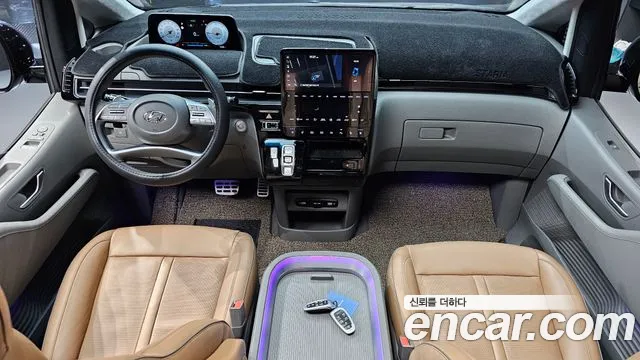 Hyundai Staria Staria Lounge 9 мест — Фото автомобиля 7
