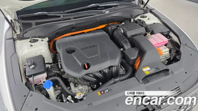 Hyundai Grandeur (New) Hybrid — Фото автомобиля 9