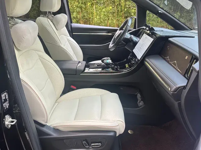 GAC Trumpchi M8 — Фото автомобиля 13