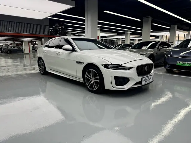 Jaguar XEL — Фото автомобиля 3