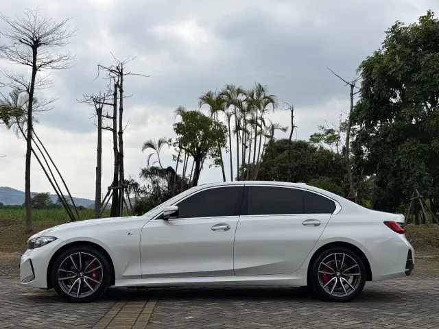 BMW 3 Series — Фото автомобиля 6