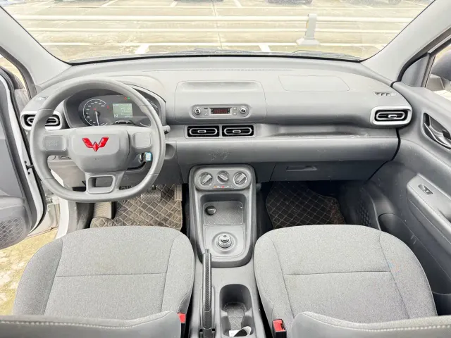Wuling Hongguang — Фото автомобиля 7