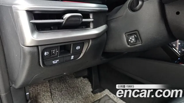 Hyundai Grandeur Grandeur (GN7) 2.5 Бензин 2WD — Фото автомобиля 18