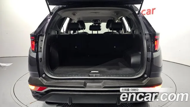 Hyundai Tucson Tucson (NX4) Дизель 2.0 4WD — Фото автомобиля 17