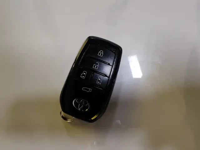 Toyota Sienna — Фото автомобиля 18