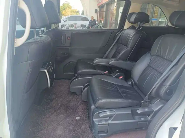 Honda Odyssey — Фото автомобиля 7