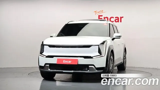 Kia EV9 — Фото автомобиля 3