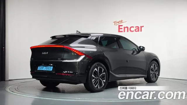 Kia EV6 — Фото автомобиля 2