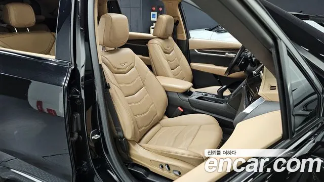 Cadillac XT6 — Фото автомобиля 10