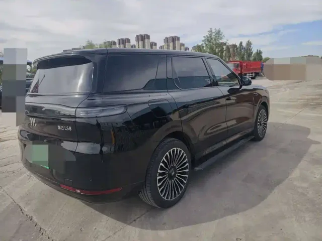 IM Motors LS8 — Фото автомобиля 7
