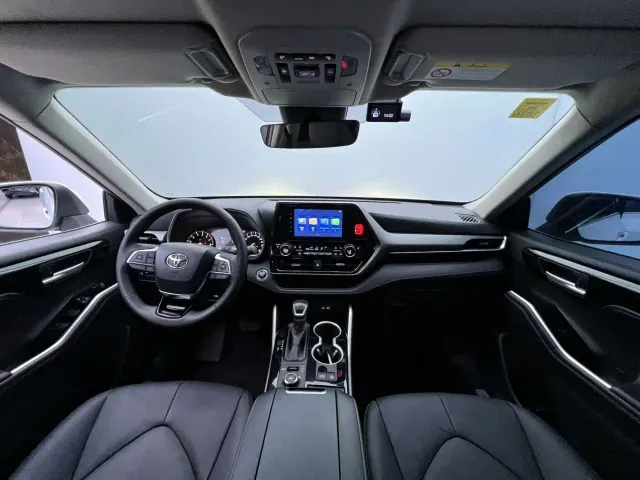 Toyota Highlander — Фото автомобиля 9