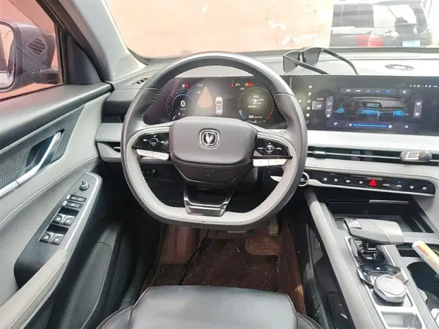 Changan CS75 Plus — Фото автомобиля 10