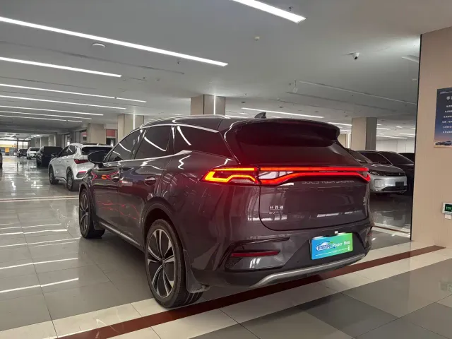 BYD Tang — Фото автомобиля 7
