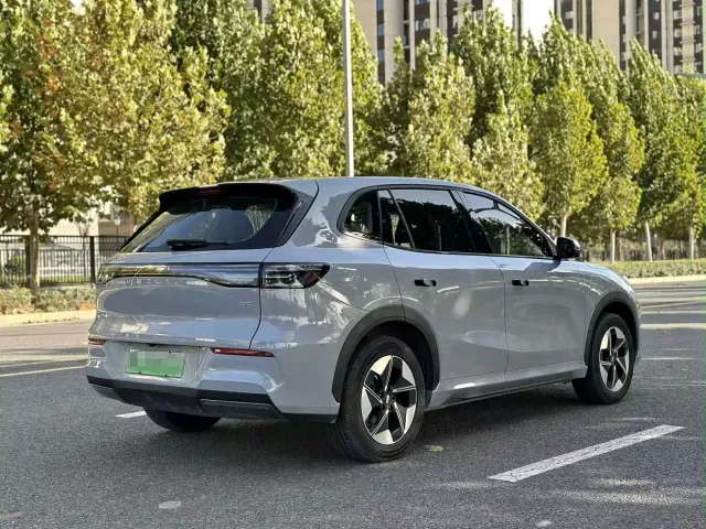 Geely Galaxy E5 — Фото автомобиля 10
