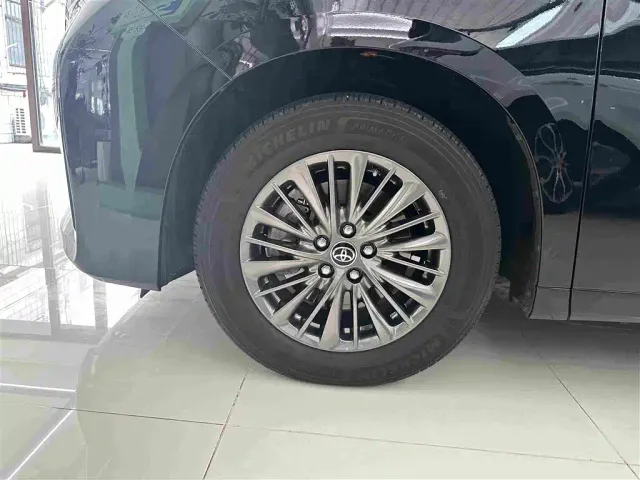 Toyota Alphard 2021 Hybrid 2.5L Luxury — Фото автомобиля 4