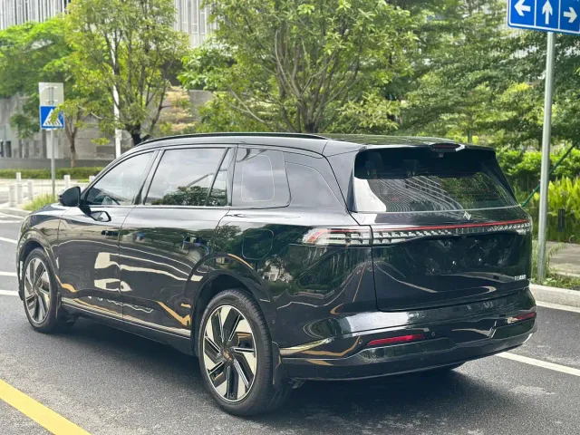 Dongfeng eπ 008 — Фото автомобиля 6