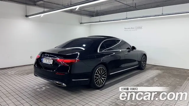 Mercedes-Benz S-Class — Фото автомобиля 2