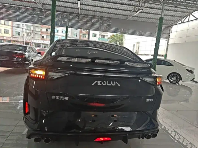 Dongfeng Yixuan — Фото автомобиля 5