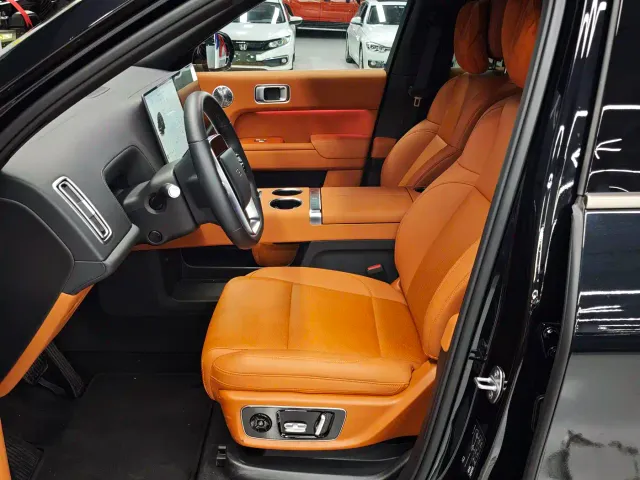 Li Auto L9 — Фото автомобиля 9