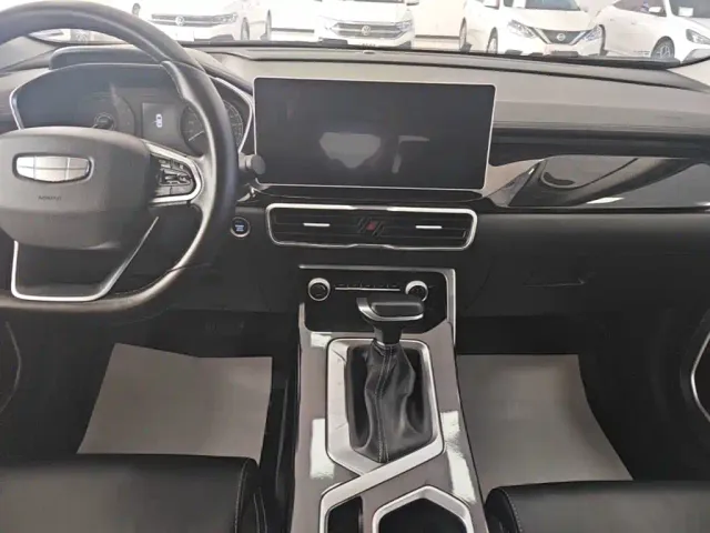 Geely Binyue — Фото автомобиля 12