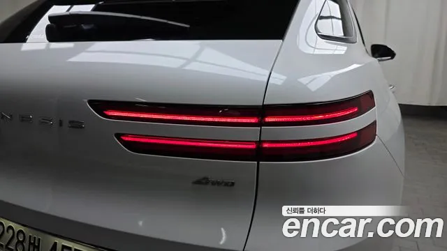 Genesis GV70 2.5T Бензин AWD — Фото автомобиля 21