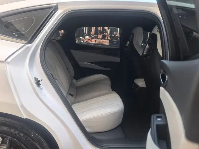 BYD Seal 06 — Фото автомобиля 11