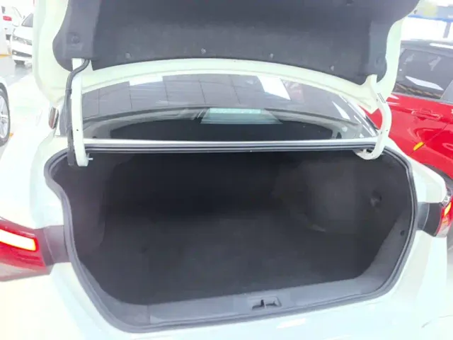 Nissan Sylphy — Фото автомобиля 18