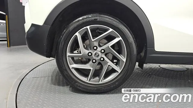 KG_Mobility_Ssangyong TIBOLI Very New Tivoli Бензин 1.5 2WD — Фото автомобиля 5